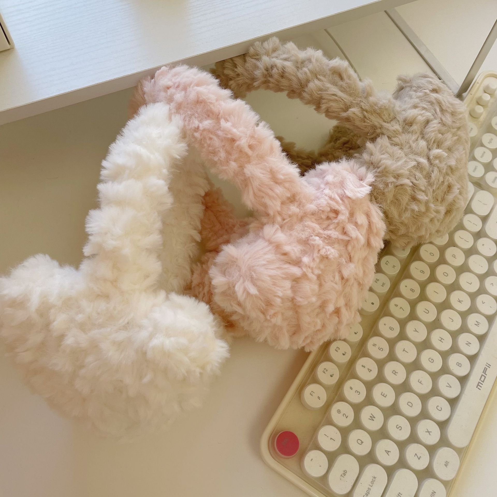 Heart Lambswool Plush Earmuffs - огляд і ціна Winter Clothing Earmuffs