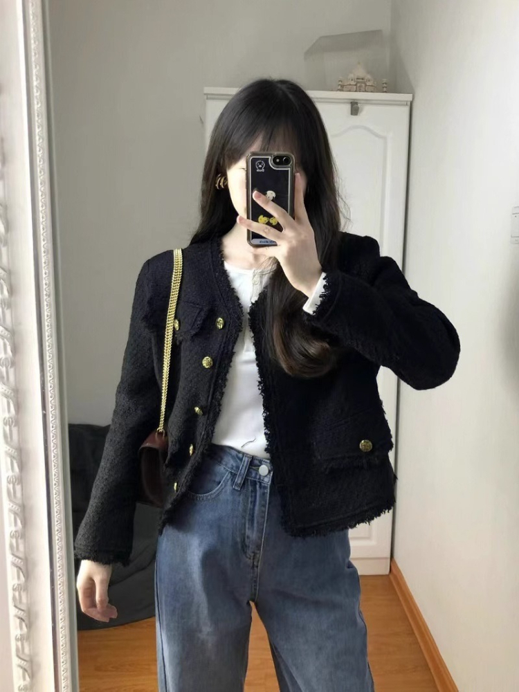 Autumn and Winter Black Jacket - огляд і ціна Winter Clothing Pictures