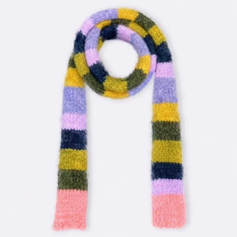 Y2K Style Striped Knitted Scar - огляд і ціна Winter Clothing Looks