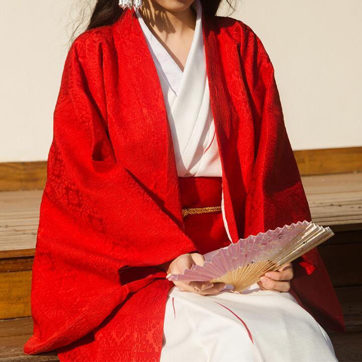 Tradition Japanese Women Kimon - огляд і ціна Traditional Winter Japanese Clothing