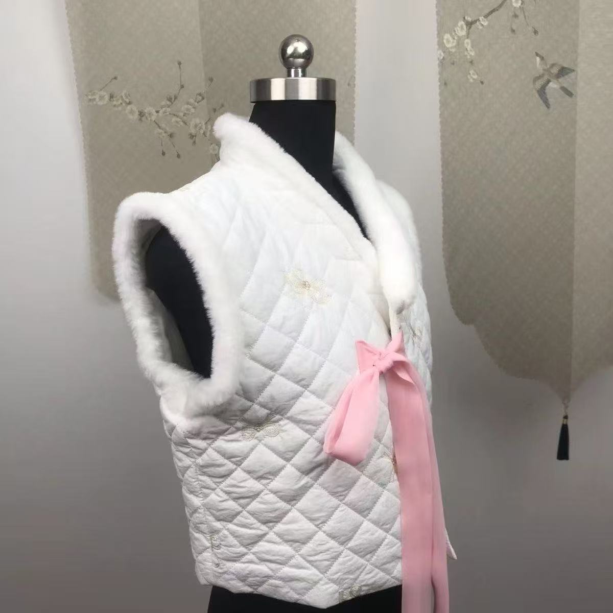 Winter Hanbok Vest Women's Tra - огляд і ціна Winter Clothing Looks